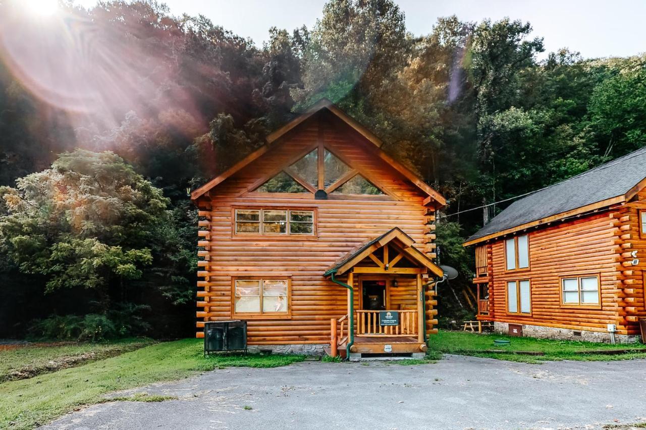 Creekside Dreams Villa Pigeon Forge Exterior photo